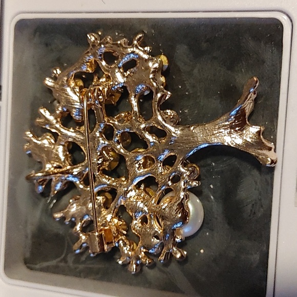 3/$40 Tree of Life Brooch 2 inch - Picture 4 of 8